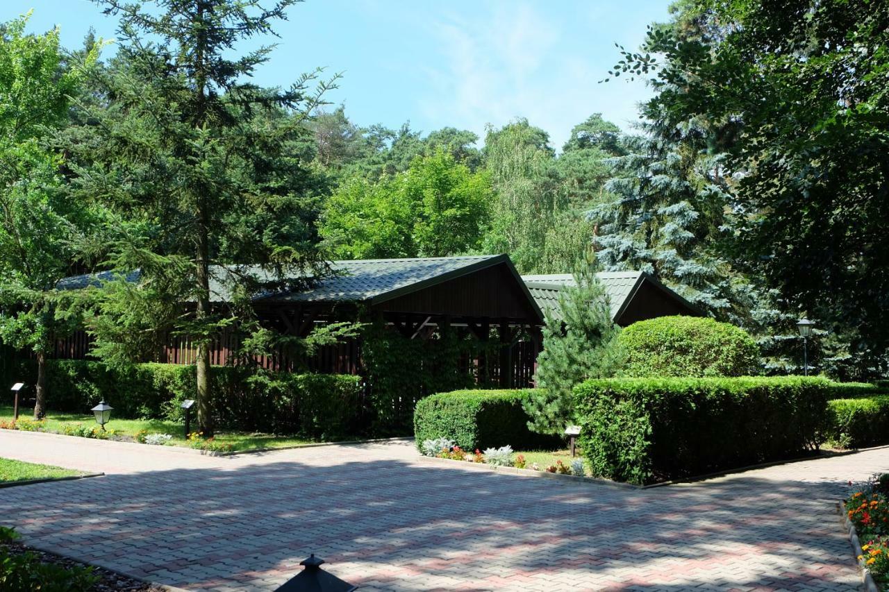 Lesny Osrodek Szkoleniowy W Puszczykowie Puszczykowo Exterior foto
